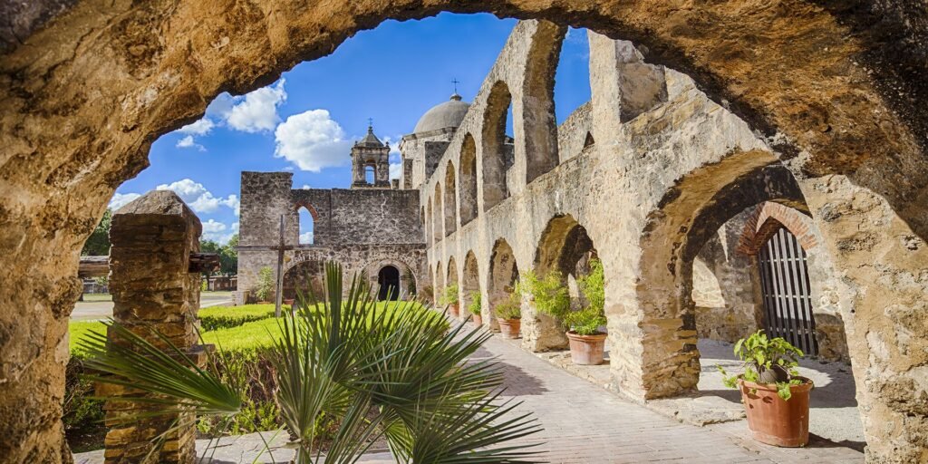 San Antonio, Texas: A Mosaic of Culture and History